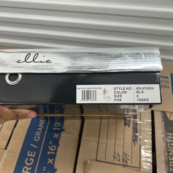 Ellie Athena Heels Size 8 - Picture 2 of 6